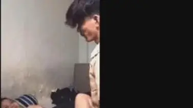 Cewek Cantik Penurut Isap Batang Pria Sampai Crot
