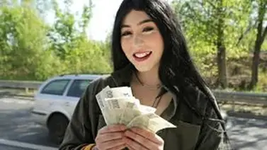 PublicAgent – Amilia Onyx – Cash tempts busty American to fuck